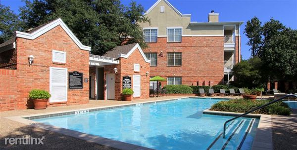 Building Photo - 15820 Knoll Trail Dr