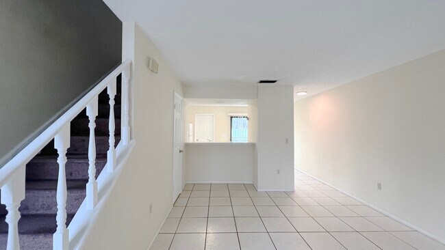 Building Photo - 2714 Tally Ho Ave