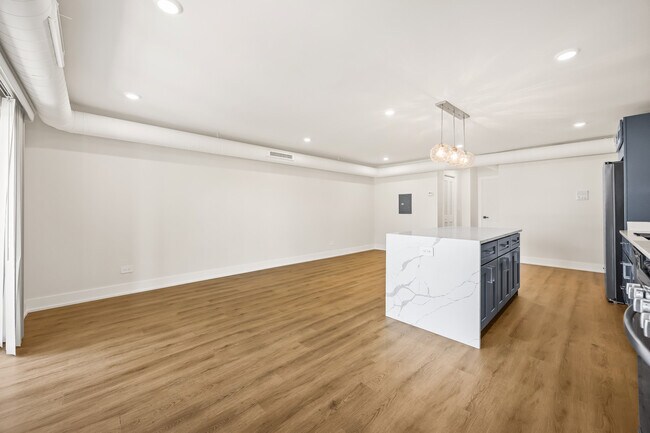 Foto del edificio - 10217 Dearlove Rd