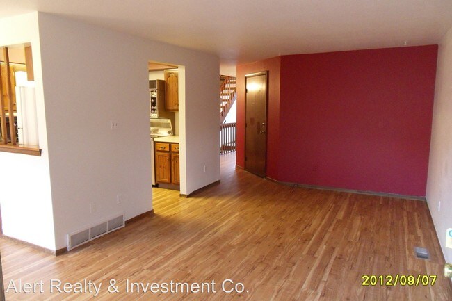 Building Photo - 2 br, 2.5 bath House - 2134 Collyer St