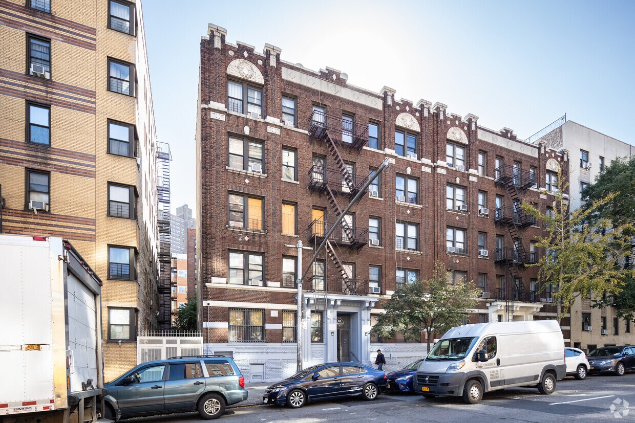 Foto principal - 65-67 Nagle Ave