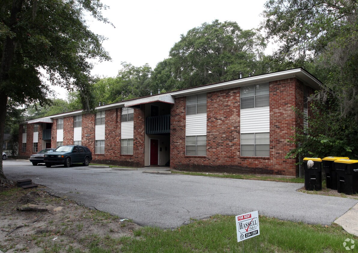 Primary Photo - 3901 Crane St