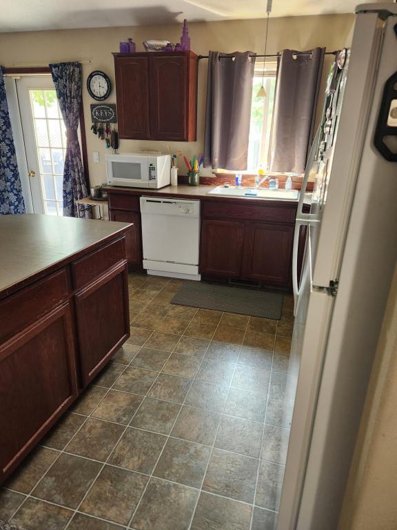 Building Photo - 497 N Brushwood Ct