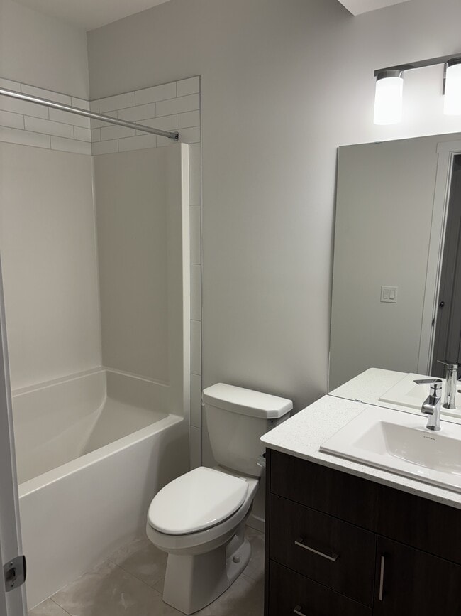 Photo du bâtiment - 4253 Kinglet Dr NW