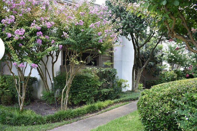 Foto del edificio - 10049 Westpark Dr