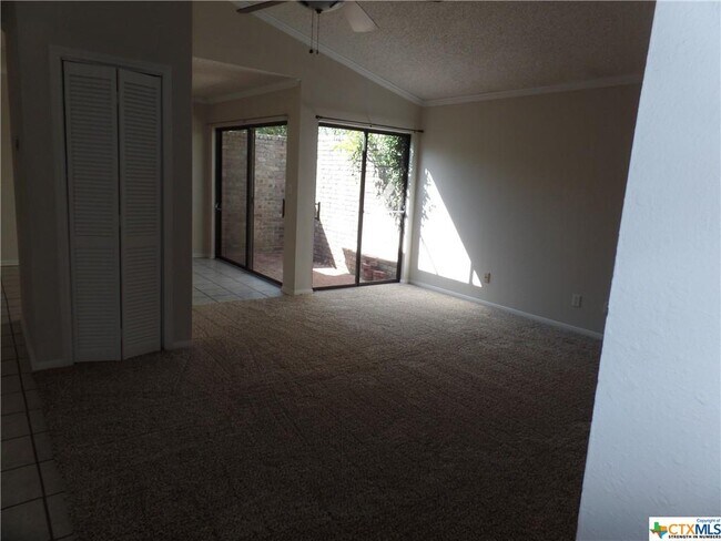 Building Photo - 106 Waterford Dr