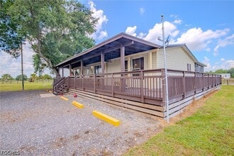 Building Photo - 1205 Inverness Ave