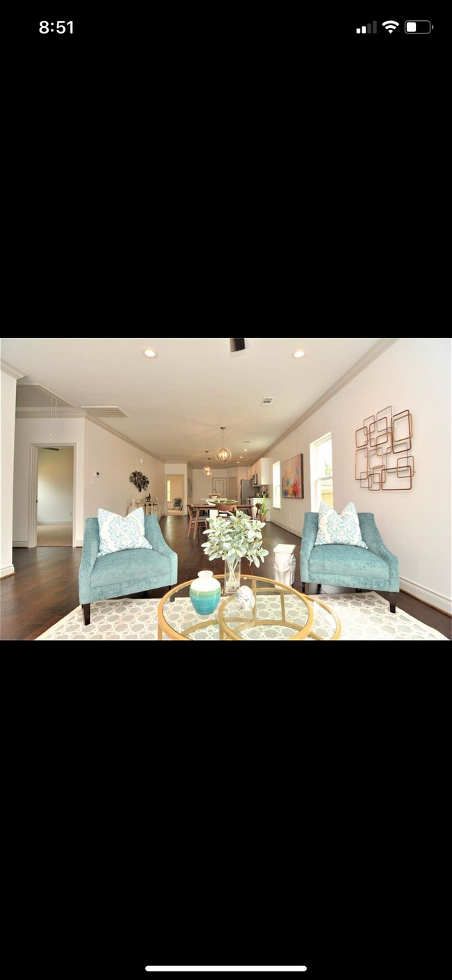 Foto del edificio - 1415 Tarley St