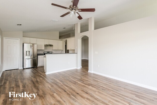 Foto del edificio - 5519 Braddock Dr