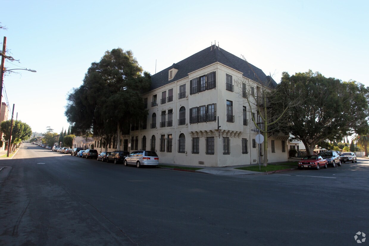 Primary Photo - 4848 Lexington Ave