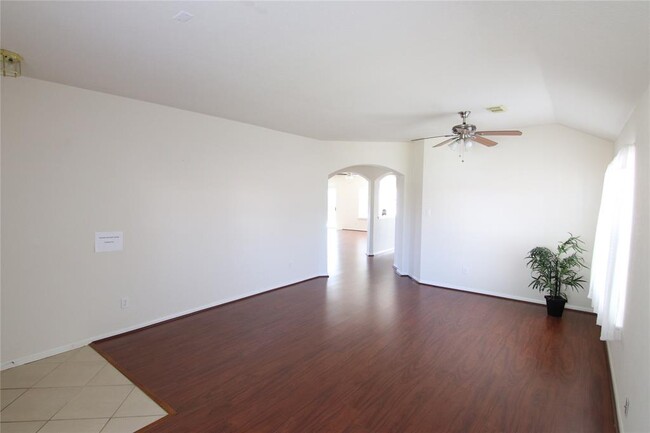 Building Photo - 1802 Winding Hollow Dr