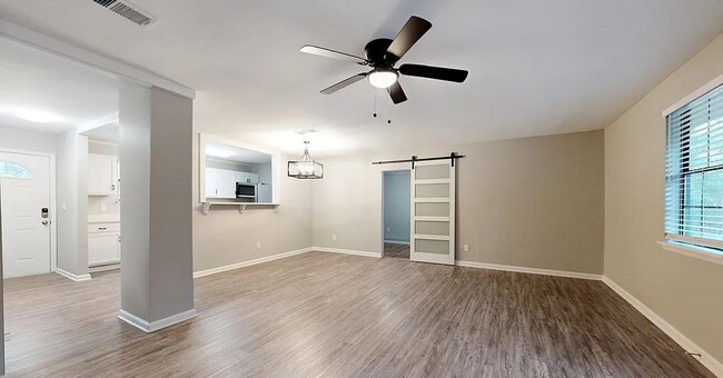 Photo - Hidden Gem in Lithonia!! House