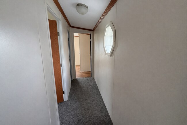 Building Photo - 108 Bridsall S. -