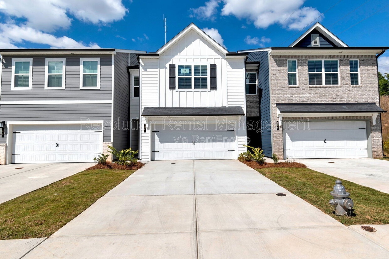 Photo - 101 Tumbling Waters Trl