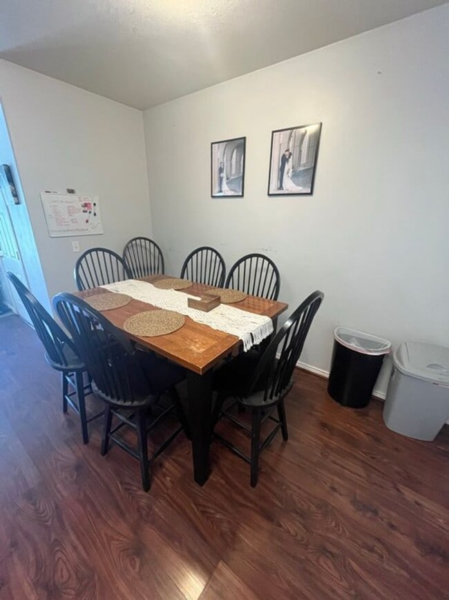 Building Photo - Bedroom Available in Provo