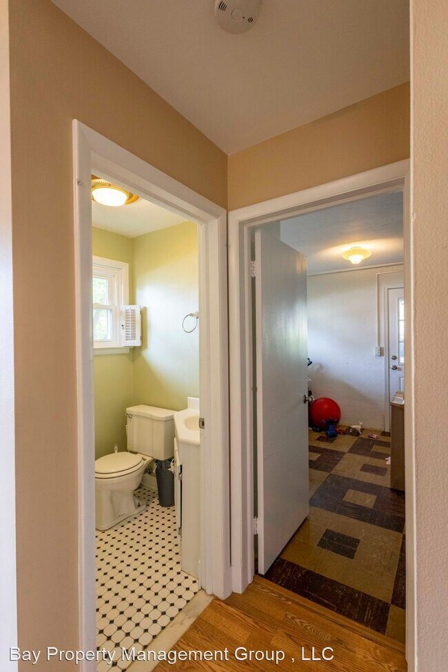 Building Photo - 3 br, 1.5 bath House - 324 Wessling Cir