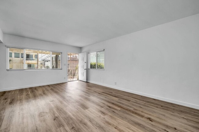 Building Photo - 317 2nd St.