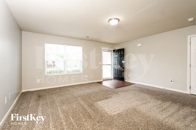Building Photo - 108 Bedrock Ct