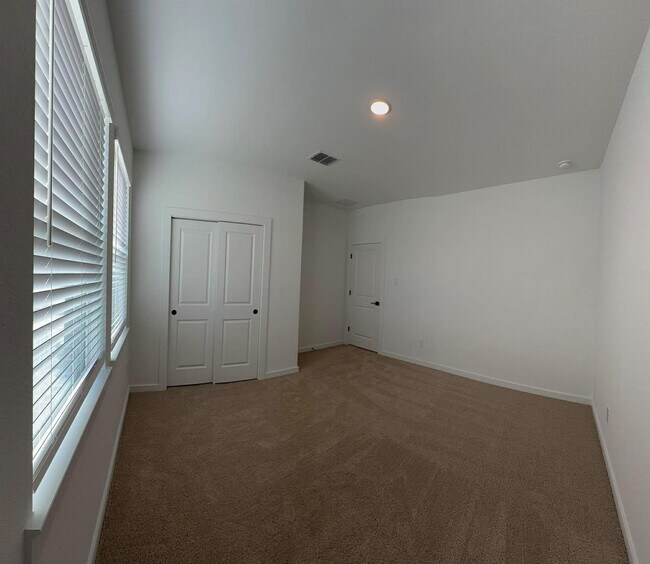 Building Photo - 4723 Bay Vista Dr