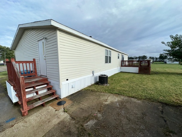 Building Photo - 4809 W Windsor Rd