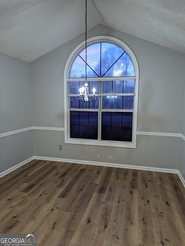 Foto del edificio - 5147 Allison Way NE