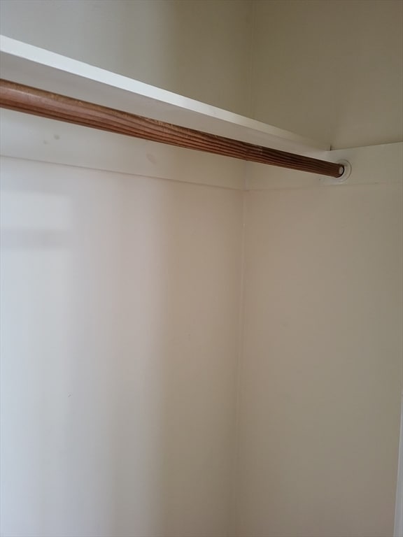 Building Photo - 947 River St