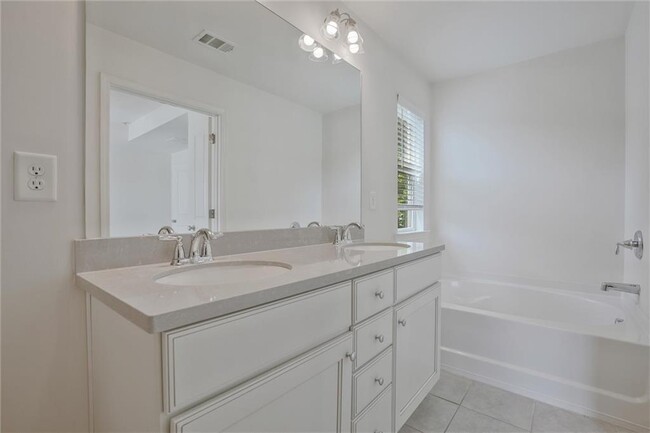 Building Photo - 2214 Triple Crown Ln