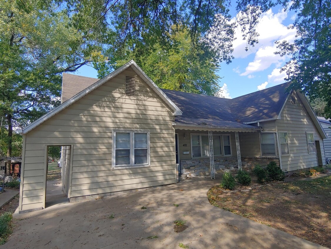 402 W 9th St, Pittsburg, KS 66762 House for Rent in Pittsburg, KS
