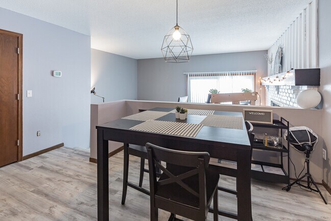 Foto del edificio - 7341 W Franklin Ave