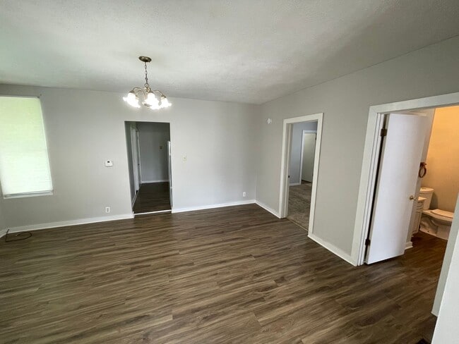 Foto del edificio - Two Bedroom Single Family Home