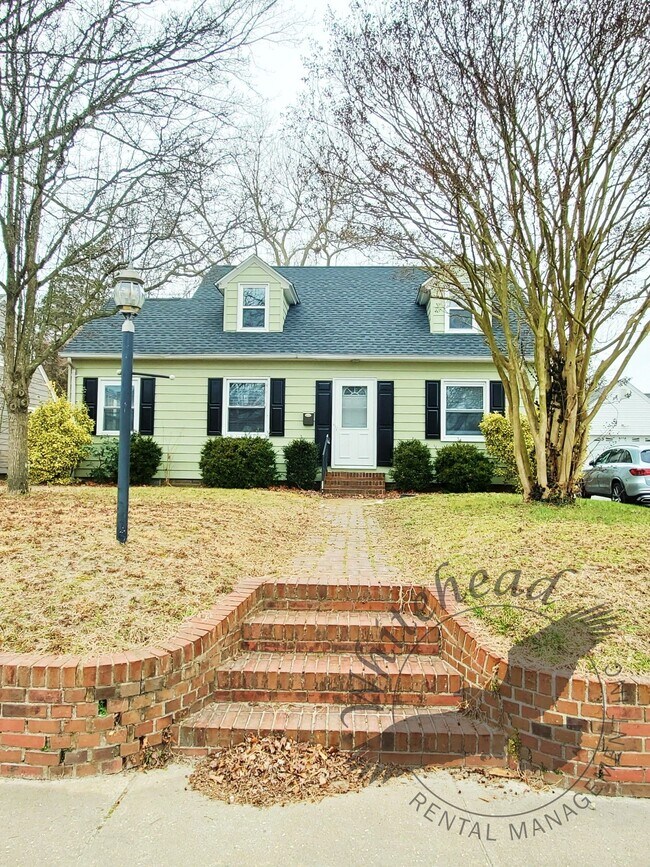 Building Photo - 106 Hillside Dr
