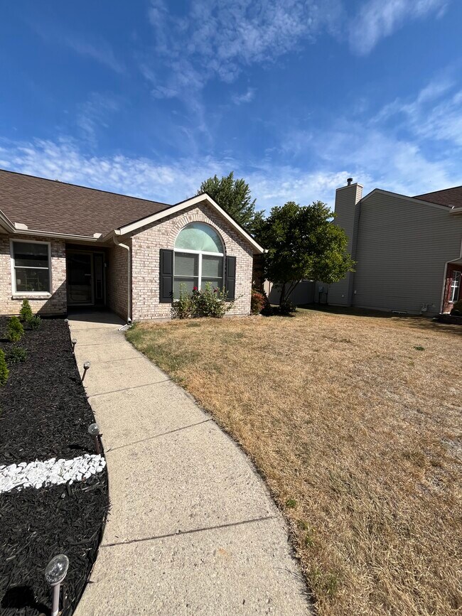 Building Photo - 1341 Sentry Ln