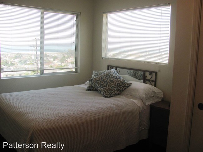 Building Photo - 2 br, 2 bath  - 2690 Juniper Ave.