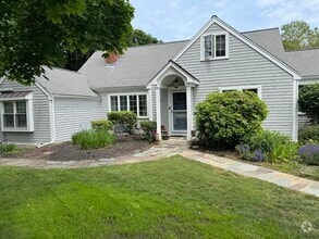 Building Photo - 532 Hatherly Rd