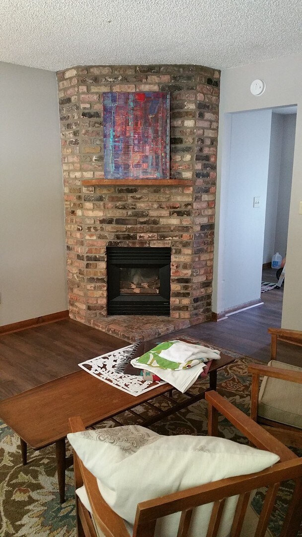 Building Photo - Beautiful 3 bedroom home on Iowa City East Side