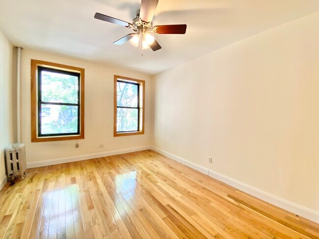 Building Photo - 935 St Nicholas Ave