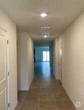 Building Photo - 635 Suzanne Dr