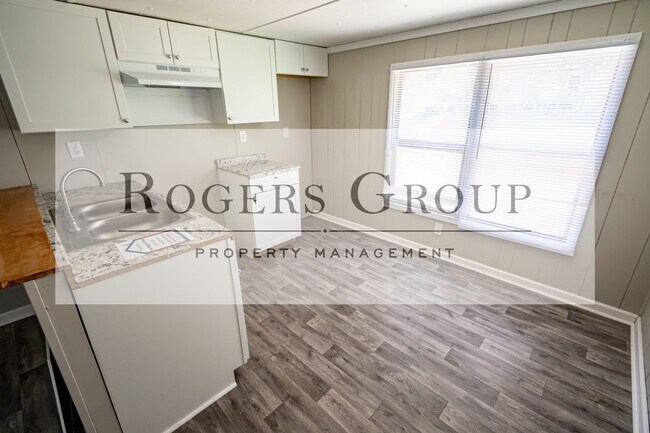 Foto del edificio - Homes for Rent in Henderson NC - 804-B Sou...