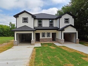 Building Photo - 503 W McFarland St