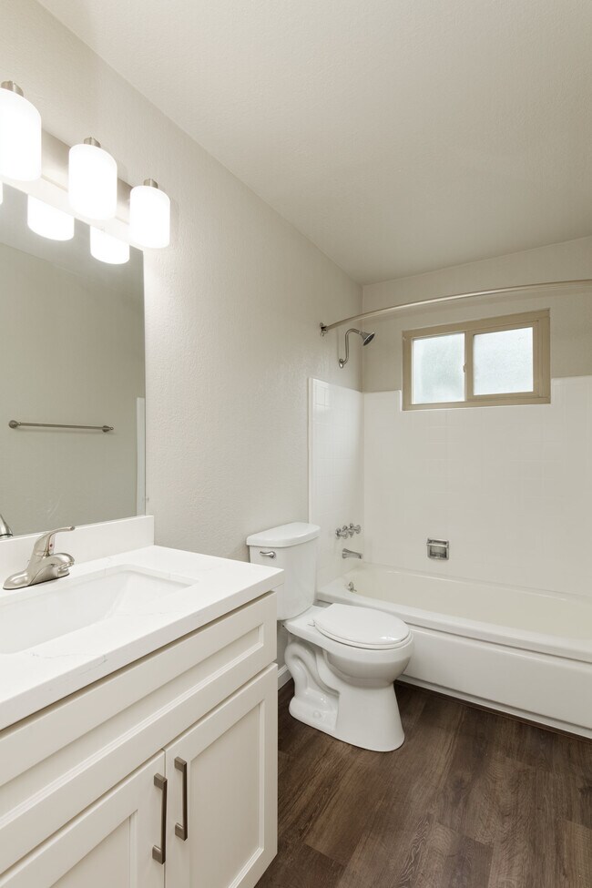 Garden Park Apartments Apartments Castro Valley, CA