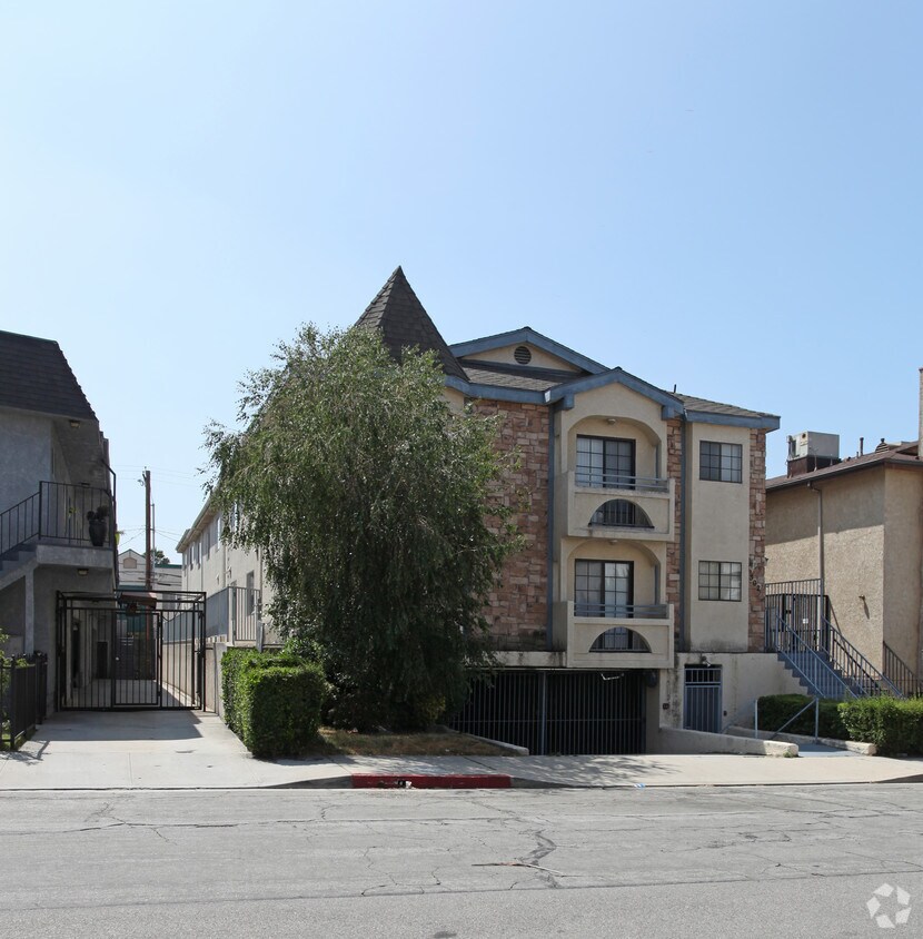 302 E Elmwood Ave, Burbank, CA 91502 Apartments in Burbank, CA