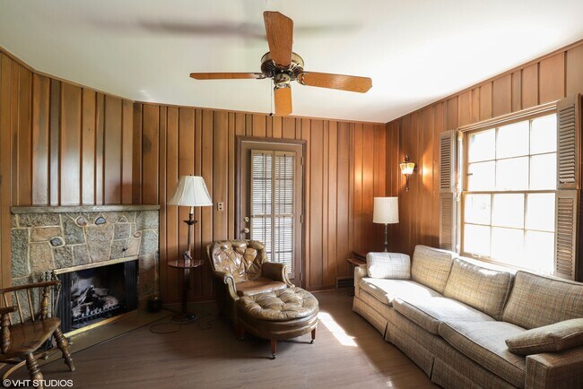 Foto del edificio - 27877 N Bradley Rd