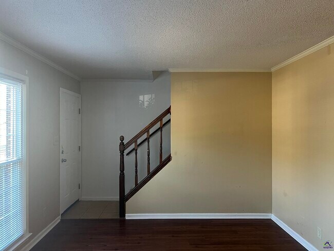 Foto del edificio - 117 N Springs Ct