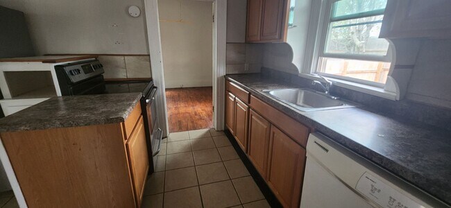 Foto del edificio - Beautiful 2 Bedroom / 1 Bath House