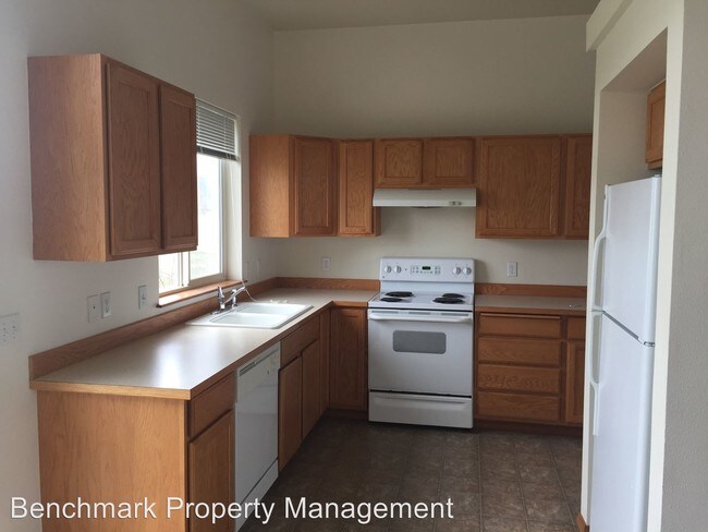 Building Photo - 3 br, 2 bath House - 2586 N. Cool Water Drive