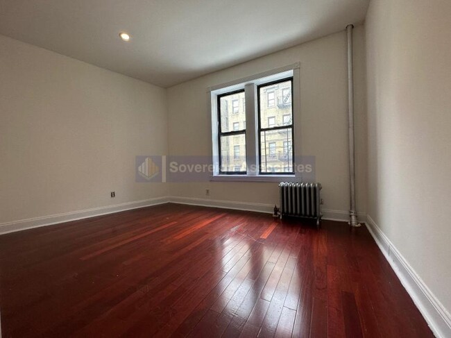 Building Photo - 3 bedroom in New York NY 10033