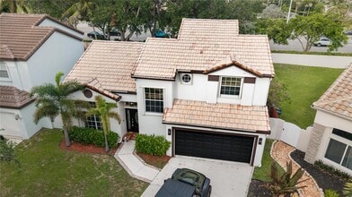 Building Photo - 2523 Bogota Ave