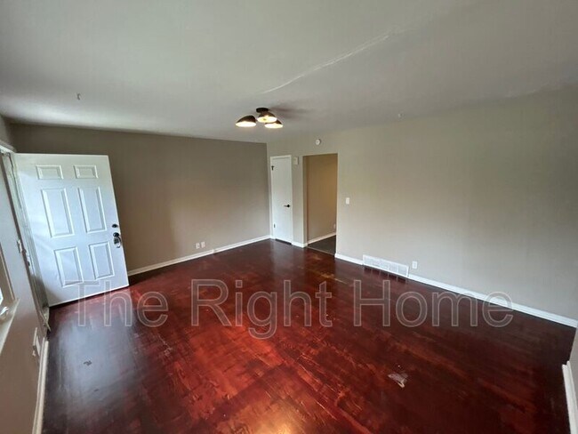 Foto del edificio - 6929 N 64th St