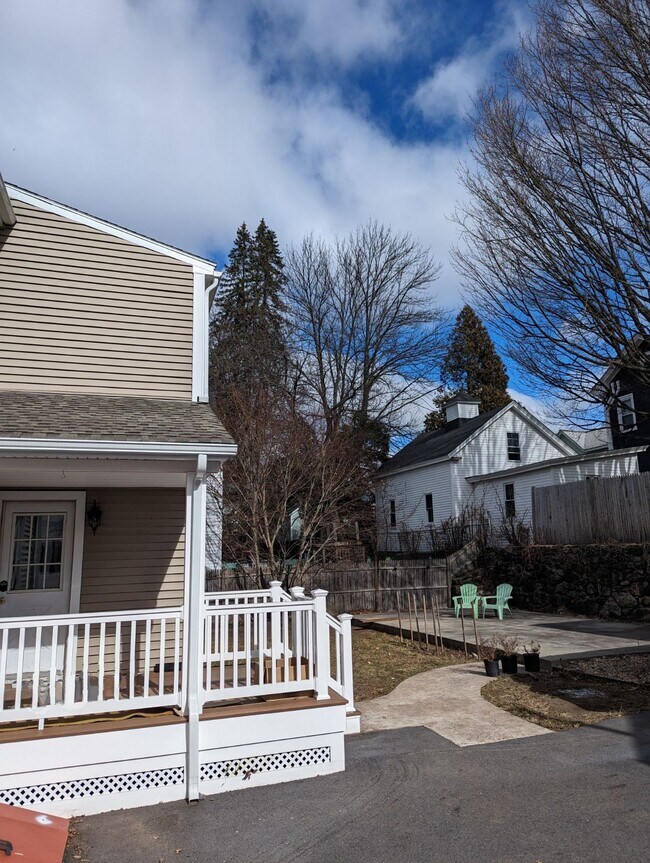 3 Linden St, Maynard, MA 01754 Townhome Rentals in Maynard MA