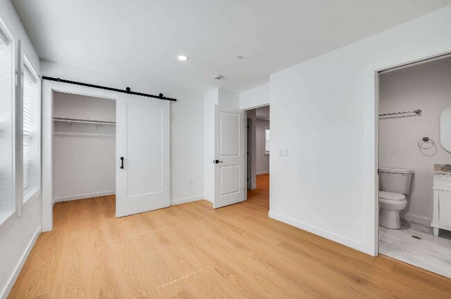 Foto del edificio - 4643 Pepperwood Ave